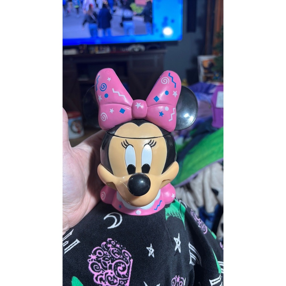 6B - Disney on Ice Minnie Mouse Pink Bow Mug Flip Top Lid Plastic Snow Conw Mug